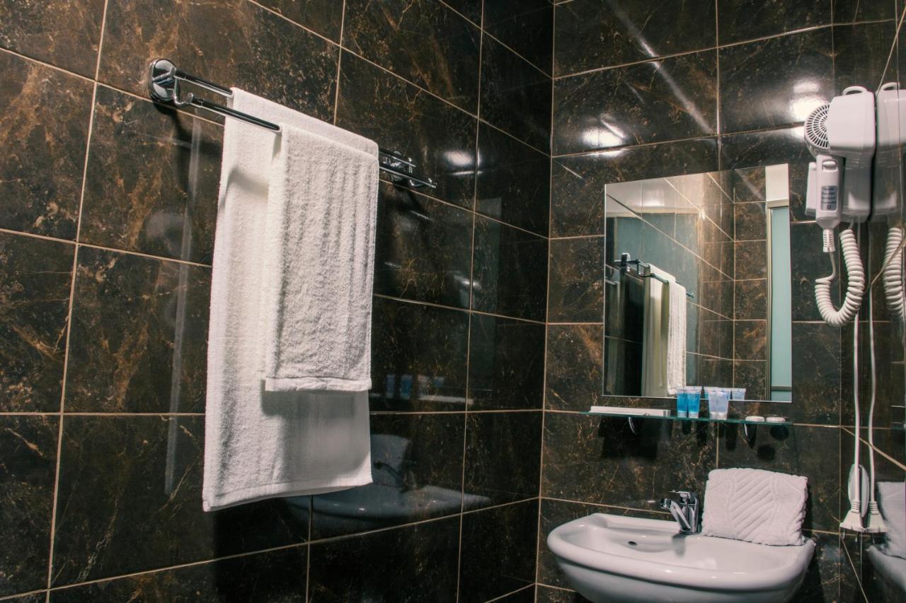 Alplaza Ξενοδοχείο Ustʼ-Kamenogorsk Εξωτερικό φωτογραφία
